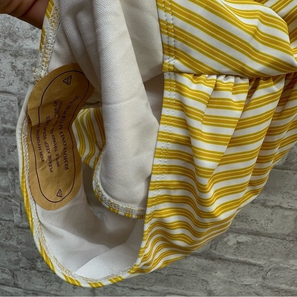 TEMPORTREK one piece swimsuit women’s medium NWT yellow striped - Picture 4 of 7